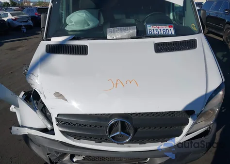 2011 Mercedes-Benz Sprinter 2500 Normal Roof из США, поврежденный, VIN WD3PE7CC5B5585446